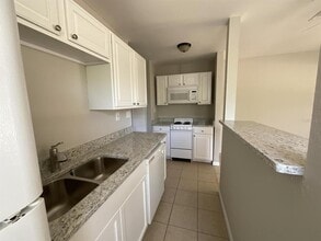 2218 S Park Ave in Sanford, FL - Building Photo - Building Photo