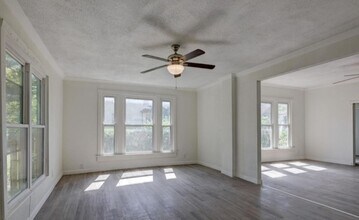 912 Olive St in Carthage, MO - Building Photo - Building Photo