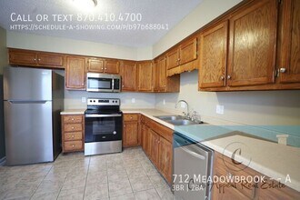 712 Meadowbrook St in Jonesboro, AR - Building Photo - Building Photo