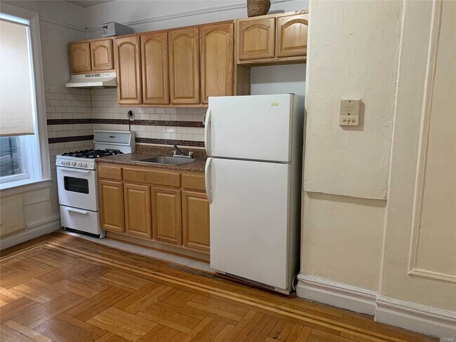 4582 Manhattan College Pkwy-Unit -1D in Bronx, NY - Building Photo - Building Photo