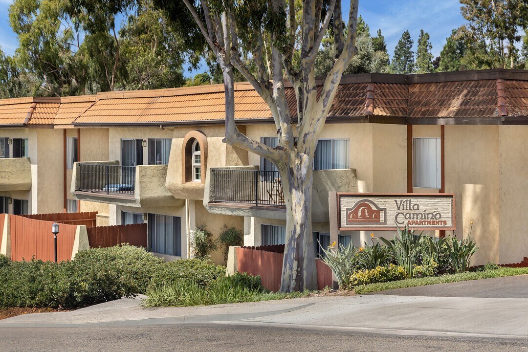 Villa Camino Apartments in Oceanside, CA - Building Photo