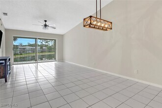 875 New Waterford Dr in Naples, FL - Building Photo - Building Photo