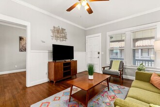 203 W Magnolia Ave, Unit SI ID1496380P in San Antonio, TX - Foto de edificio - Building Photo