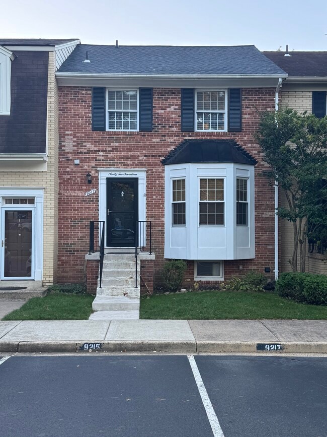 9217 Burke Rd in Burke, VA - Building Photo - Building Photo