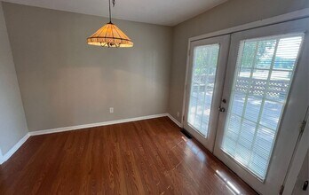 508 NE Shiloh Cir in Blue Springs, MO - Building Photo - Building Photo
