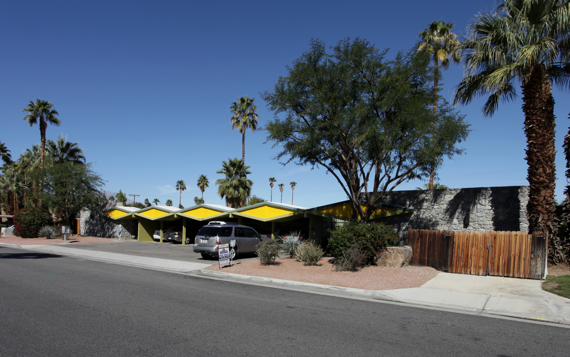 73860 Shadow Mountain Dr in Palm Desert, CA - Building Photo