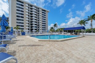 1200 Marine Way in North Palm Beach, FL - Building Photo