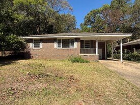 196 E Salem Dr in Montgomery, AL - Building Photo