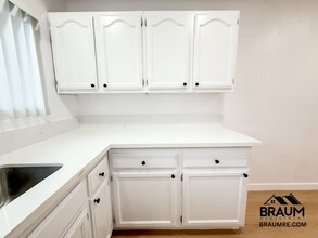 4636 Laurel Canyon Blvd in Los Angeles, CA - Building Photo - Building Photo