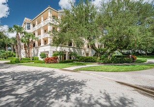 801 N Swim Club Dr in Vero Beach, FL - Building Photo - Building Photo