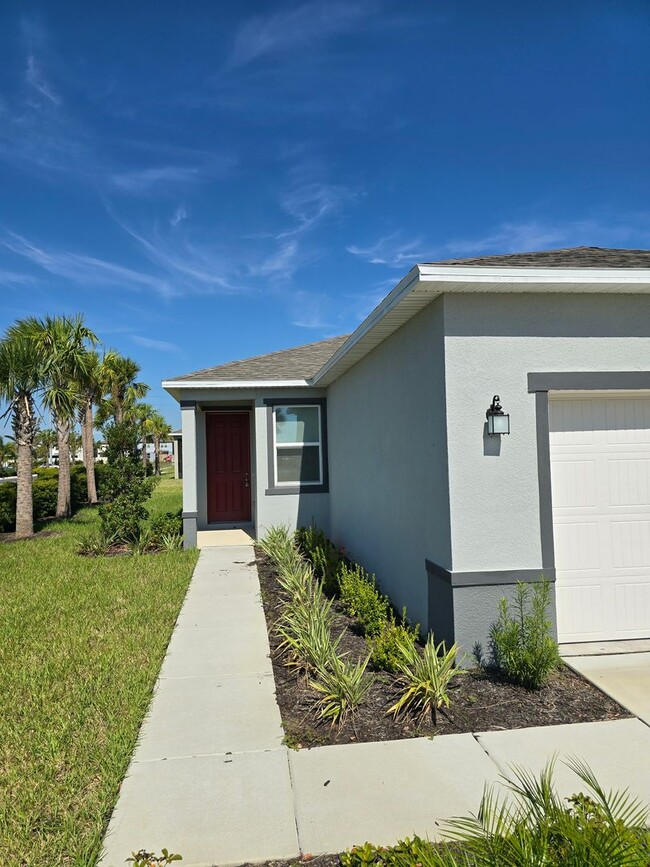 10412 Honeysuckle Vine Cir in Riverview, FL - Building Photo - Building Photo