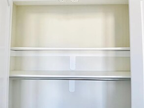 Furnished room/NOT APARTMENT, Unit 4 in Brooklyn, NY - Foto de edificio - Building Photo