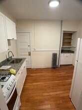 878 Massachusetts Ave, Unit 885-12 in Cambridge, MA - Foto de edificio - Building Photo