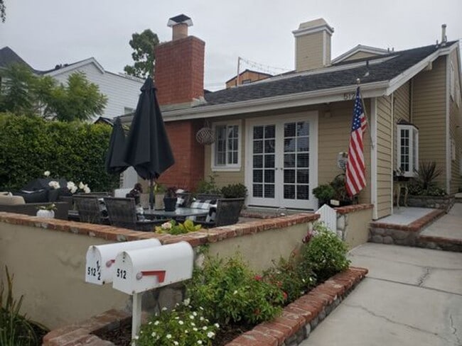 property at 512 Poinsettia Ave