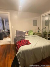 72 Revere St, Unit A in Boston, MA - Building Photo - Building Photo