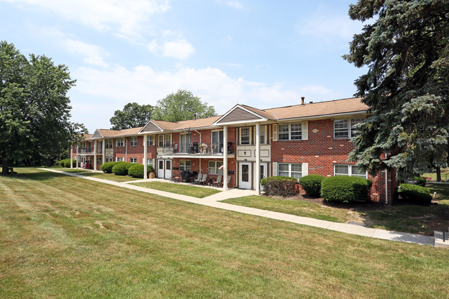 Green Valley Apartments in East Stroudsburg, PA - Building Photo - Building Photo