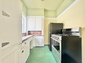 1032 Albany St in Los Angeles, CA - Building Photo - Building Photo