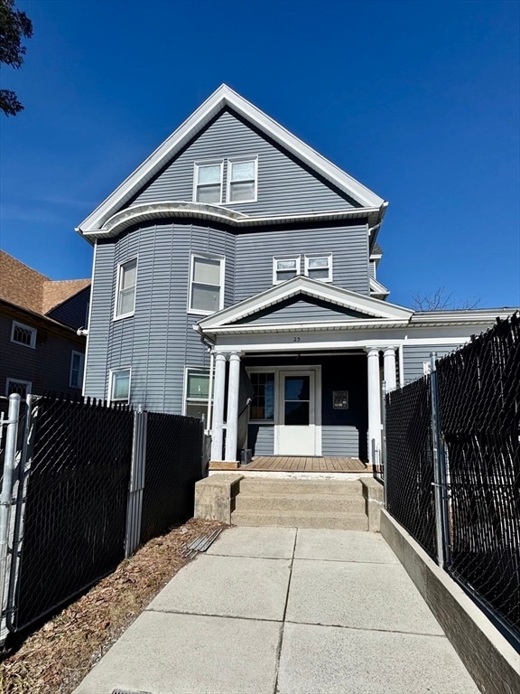 23 Stoneland Rd