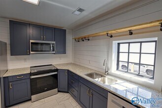 1122 NE Wellman Ave in Huntsville, AL - Building Photo - Building Photo