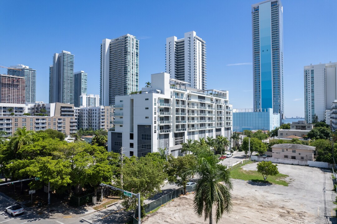 26 Edgewater in Miami, FL - Foto de edificio
