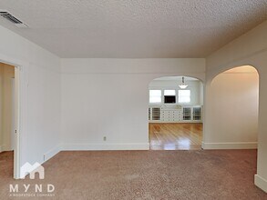 4890 7th Ave in Sacramento, CA - Foto de edificio - Building Photo