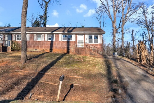 property at 408 Yardley Ct