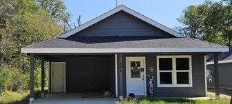 428 N Cherokee Shores Dr in Mabank, TX - Building Photo