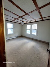 47 Pleasure Dr, Unit 2 in Harris, NY - Foto de edificio - Building Photo