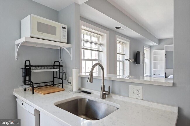 1426 21st St NW in Washington, DC - Foto de edificio - Building Photo