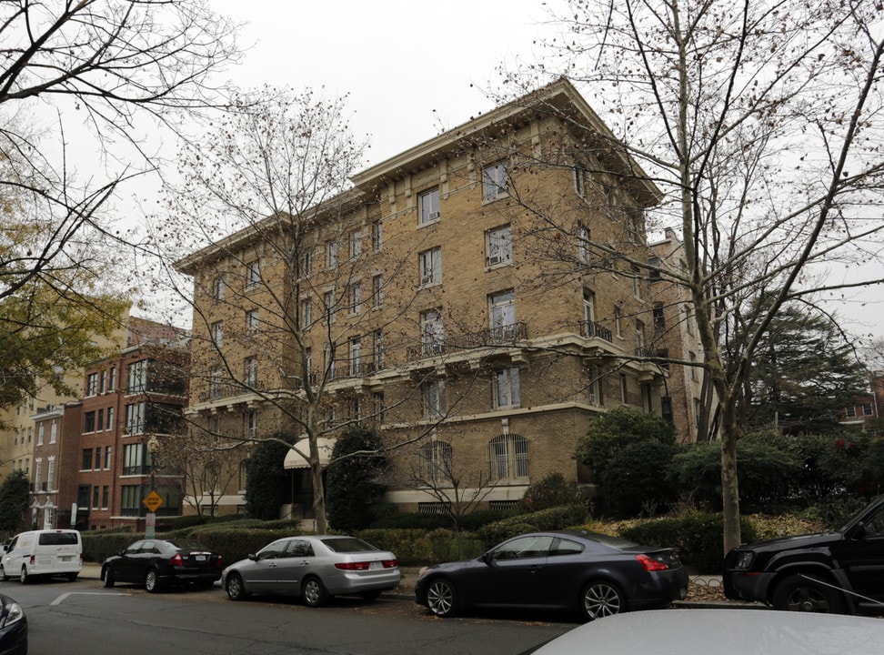 2219 California St NW in Washington, DC - Building Photo