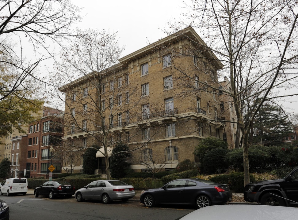 2219 California St NW in Washington, DC - Foto de edificio