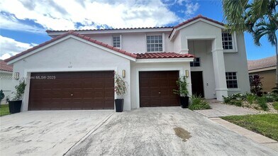 522 SW 200th Terrace in Pembroke Pines, FL - Building Photo - Building Photo