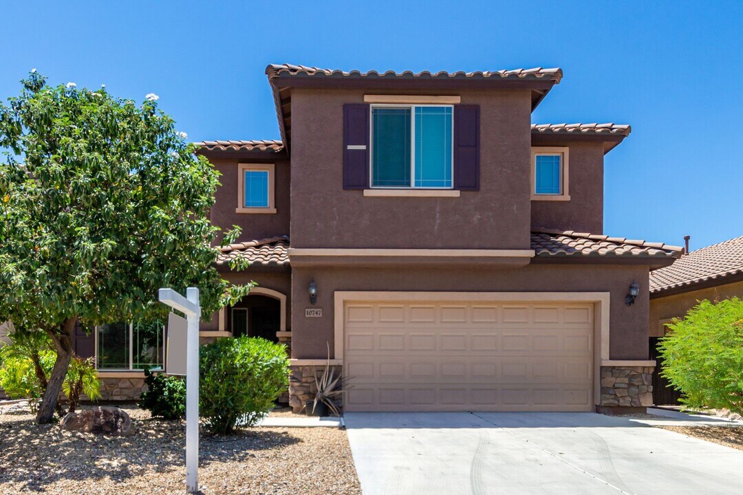 10747 W Yearling Rd in Peoria, AZ - Foto de edificio
