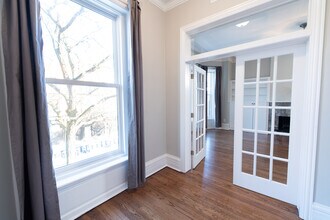 2208 N Sedgwick St, Unit #2 in Chicago, IL - Building Photo - Building Photo