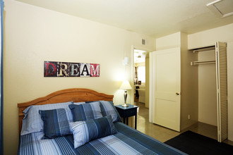 Merrimack Landing in Norfolk, VA - Building Photo - Building Photo