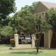 San Miguel Apartments in Irving, TX - Foto de edificio - Building Photo