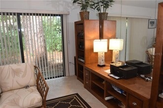 1625 Treehouse Cir, Unit TR111 in Sarasota, FL - Building Photo - Building Photo