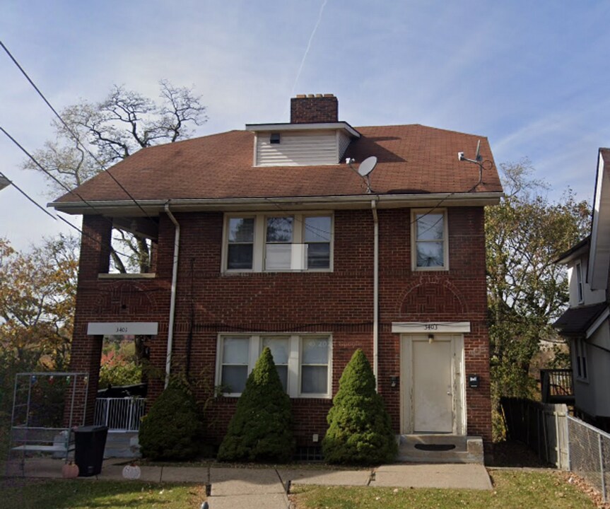 3401 Portola Ave in Pittsburgh, PA - Building Photo