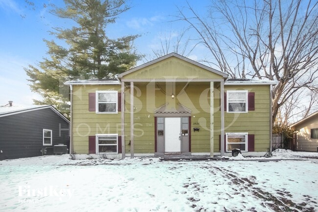 property at 3526 N Faculty Dr