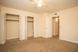 Rosehill Apartments in Columbus, GA - Building Photo - Interior Photo