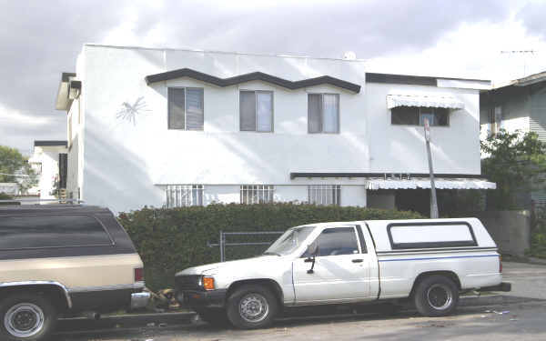 1817 S Bonnie Brae St in Los Angeles, CA - Foto de edificio