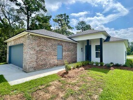 9674 Brookfield Ave in Denham Springs, LA - Building Photo