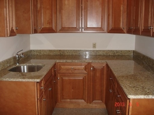 13 Capron St, Unit 1 in Uxbridge, MA - Building Photo - Building Photo