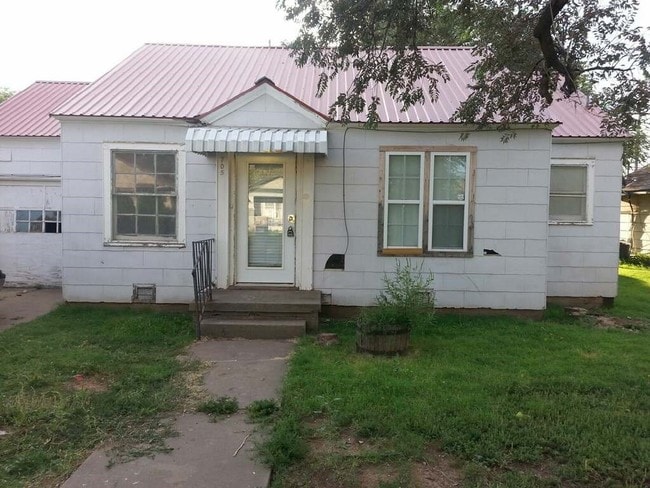 property at 705 S Florida St