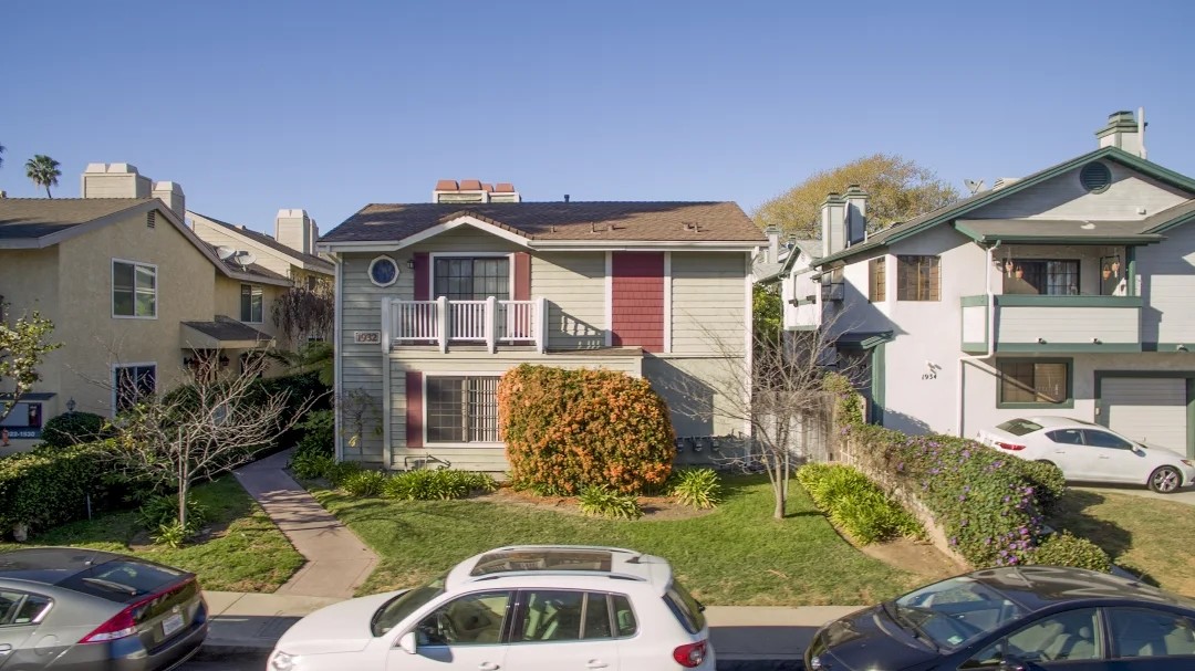 Pacific Bay View Condos in San Diego, CA - Building Photo