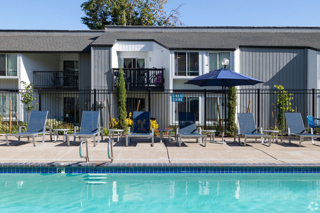 Hidden Oaks Apartments in Portland, OR - Foto de edificio