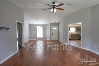 3309 Bauer Rd in Pensacola, FL - Foto de edificio - Building Photo
