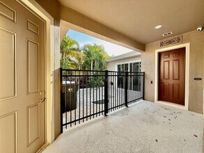 6414 Salt Creek Ave in Apollo Beach, FL - Building Photo - Building Photo