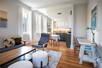 219 Abercorn St in Savannah, GA - Foto de edificio - Building Photo