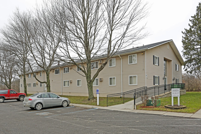 Windmill Pointe Apartments in Armada, MI - Foto de edificio - Building Photo